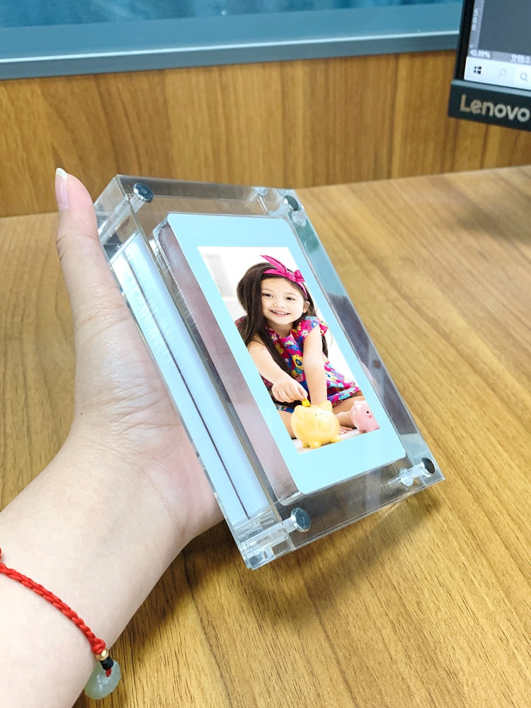 Vertical Digital Family Frame USB