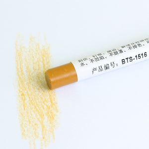Miracle wax to repair scratches in wood