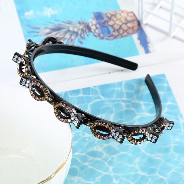 Adjustable headband made of precious stones